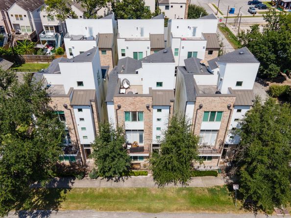 5004 Rose Street, Houston TX 77007