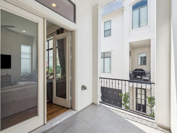 5729 Larkin Street D, Houston TX 77007