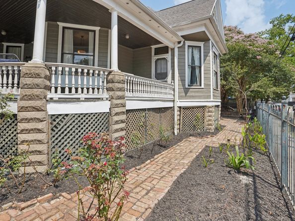 504 Fairview Avenue, Houston TX 77006