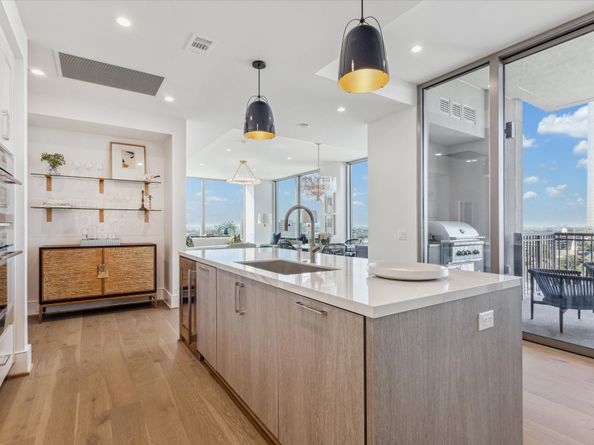 5656 San Felipe Street 1205, Houston TX 77056