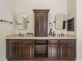 122 N Westwinds Circle, The Woodlands TX 77382