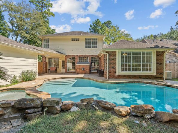 122 N Westwinds Circle, The Woodlands TX 77382