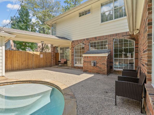122 N Westwinds Circle, The Woodlands TX 77382