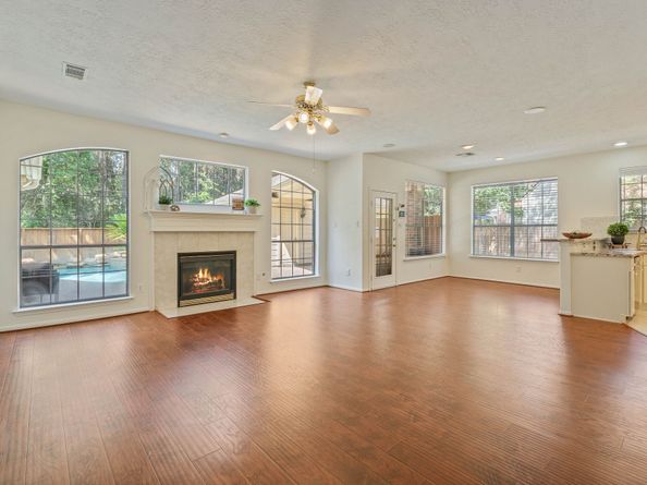 122 N Westwinds Circle, The Woodlands TX 77382