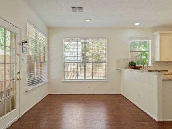 122 N Westwinds Circle, The Woodlands TX 77382