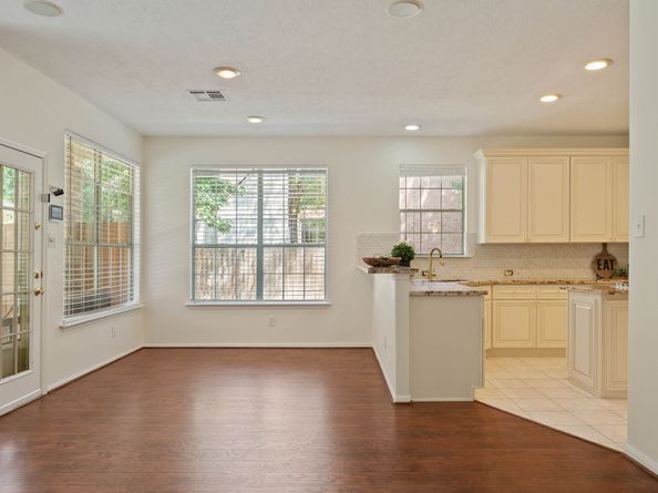 122 N Westwinds Circle, The Woodlands TX 77382