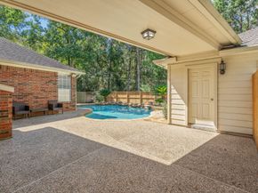 122 N Westwinds Circle, The Woodlands TX 77382