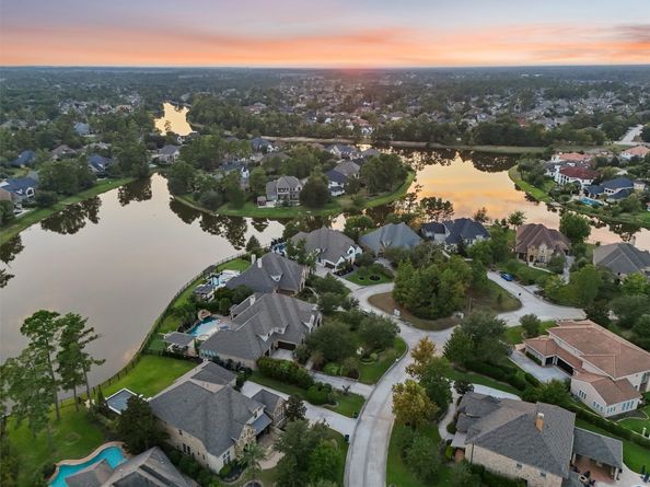 206 Bauer Point Court, The Woodlands TX 77389
