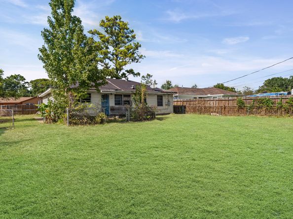 7402 Yoe Street, Houston TX 77016