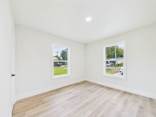421 De Haven Street, Houston TX 77029