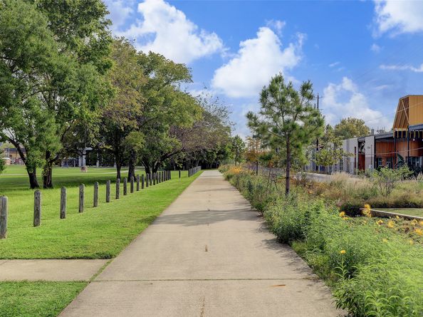1124 Dunbar Street, Houston TX 77009