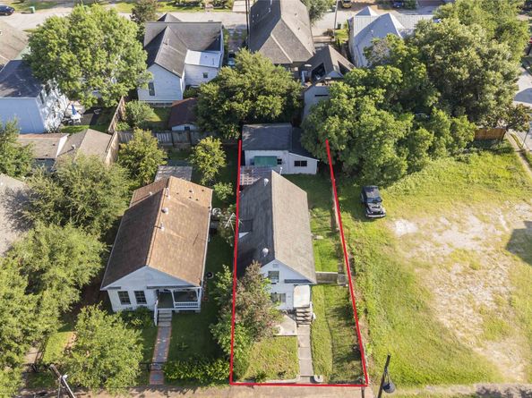 1806 State Street, Houston TX 77007