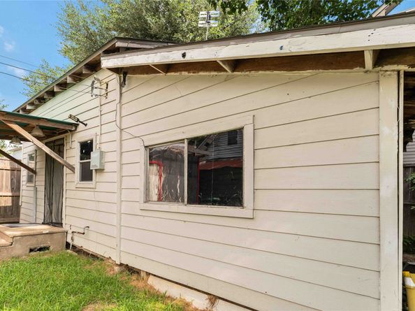 1806 State Street, Houston TX 77007