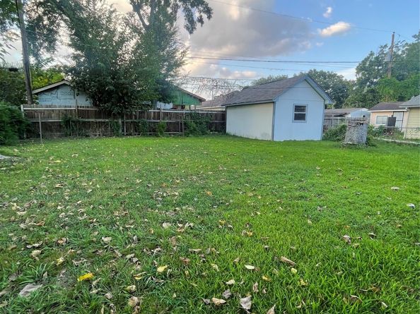 2814 Dalview Street, Houston TX 77091