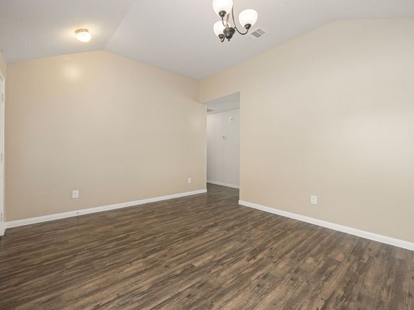 5711 Mid Way, Houston TX 77339