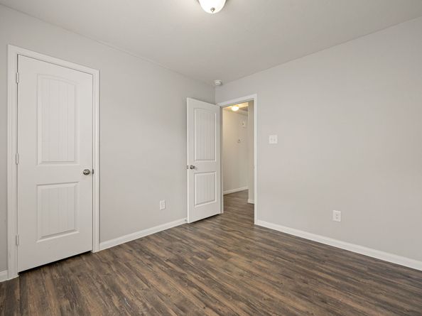 5711 Mid Way, Houston TX 77339