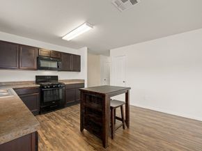 5711 Mid Way, Houston TX 77339