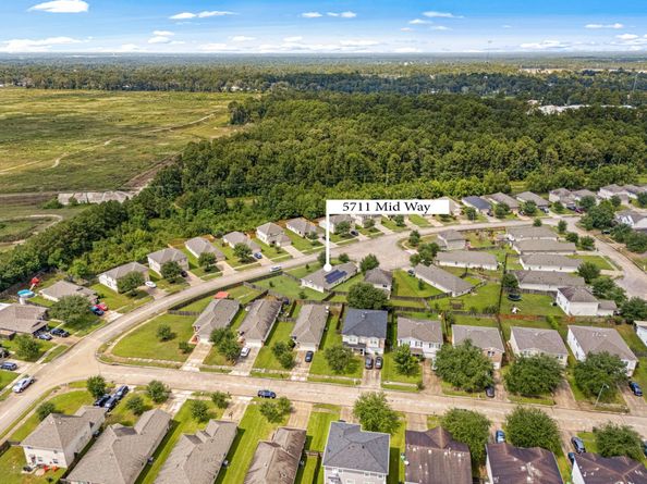 5711 Mid Way, Houston TX 77339