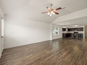5711 Mid Way, Houston TX 77339