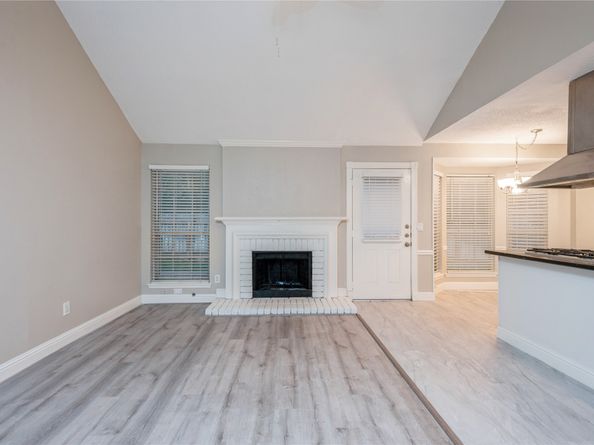 187 Sandpebble Drive, The Woodlands TX 77381