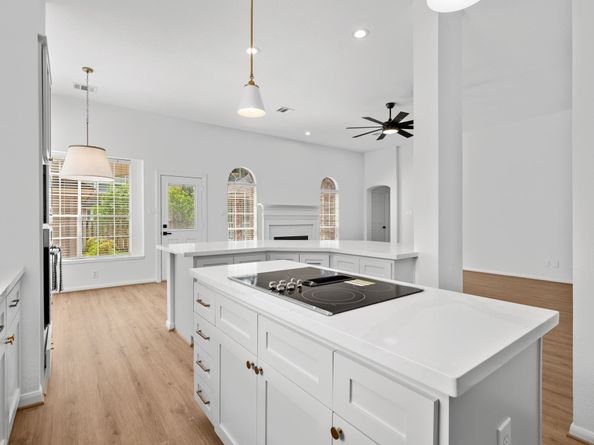 2 Rolling Stone Place, The Woodlands TX 77381