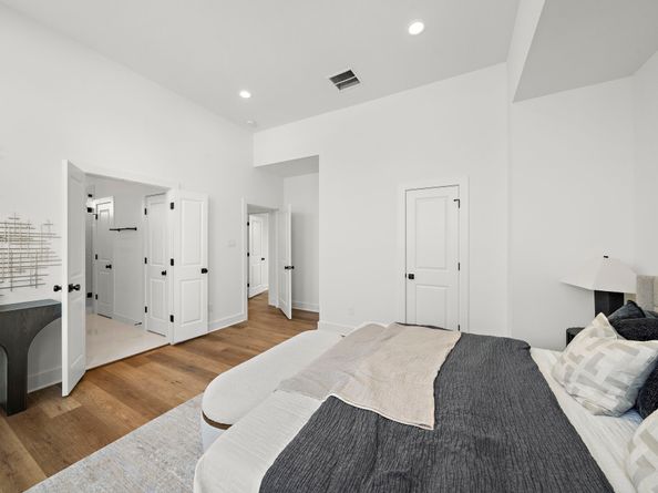835A Elkhart Street, Houston TX 77091