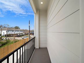 835A Elkhart Street, Houston TX 77091