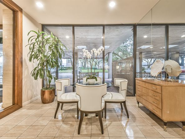 15 Greenway Plaza 12G, Houston TX 77046