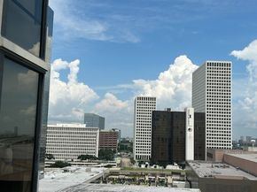 15 Greenway Plaza 12G, Houston TX 77046