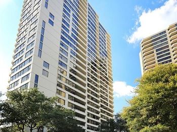 15 Greenway Plaza