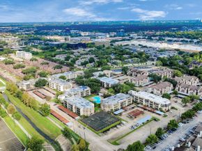 3065 Walnut Bend Lane 21, Houston TX 77042