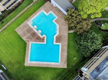 3065 Walnut Bend Lane