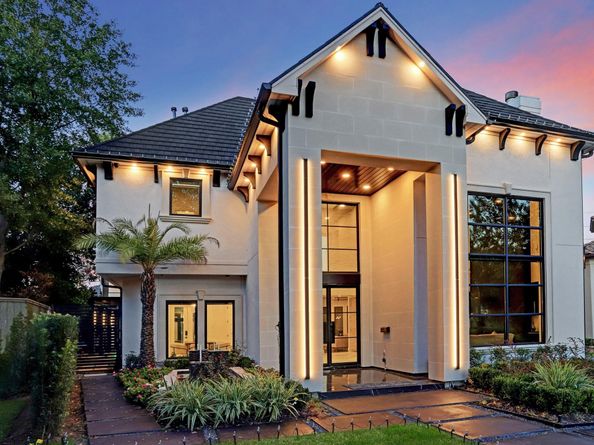 5158 Huckleberry Circle, Houston TX 77056