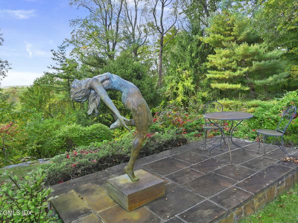 43 Sterling Road, Greenwich CT 06831