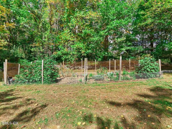 43 Sterling Road, Greenwich CT 06831
