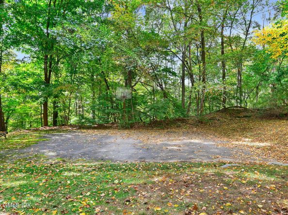 43 Sterling Road, Greenwich CT 06831