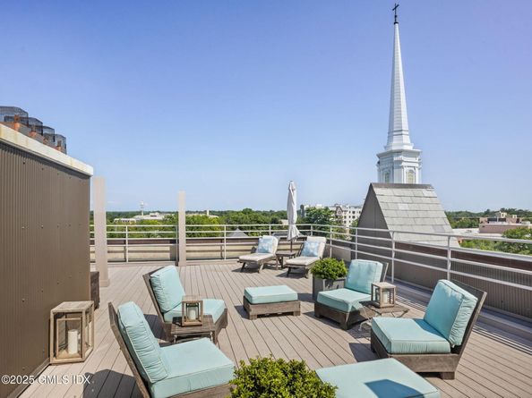 4 Lafayette Court 1C, Greenwich CT 06830