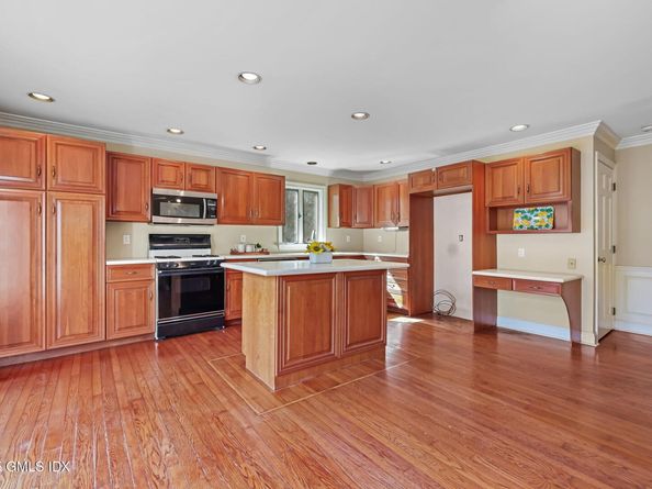 70 Glenville Street, Greenwich CT 06831