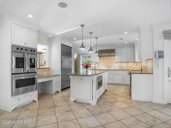 226 Alberta Street, Fairfield CT 06825