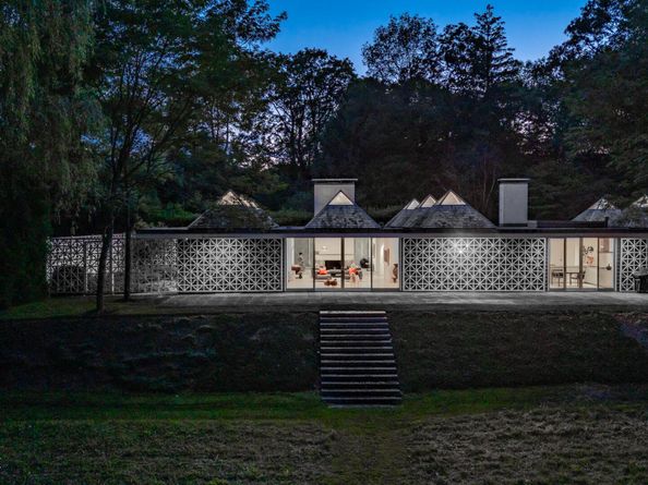 565 Oenoke Ridge, New Canaan CT 06840