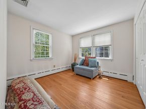 11 Stuart Drive, Old Greenwich CT 06870