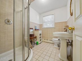 11 Stuart Drive, Old Greenwich CT 06870