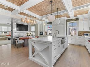 2 Oneida Drive C2, Greenwich CT 06830