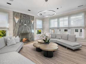 2 Oneida Drive C2, Greenwich CT 06830