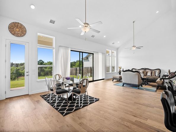 514 Round Valley TRL, Liberty Hill TX 78642