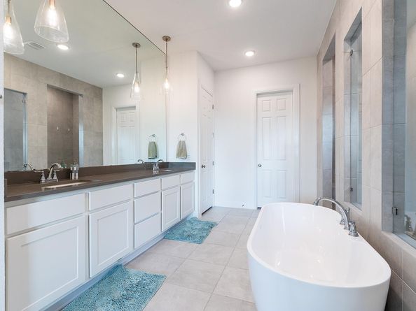 514 Round Valley TRL, Liberty Hill TX 78642