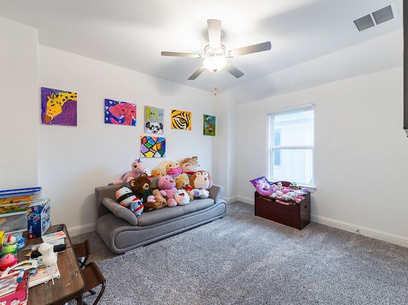 514 Round Valley TRL, Liberty Hill TX 78642
