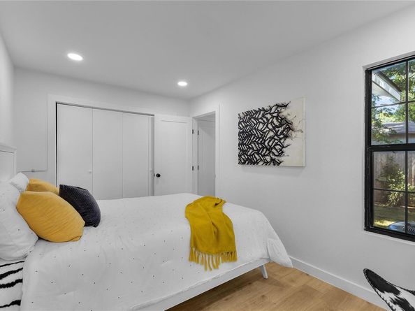 2404 Santa Rita ST, Austin TX 78702
