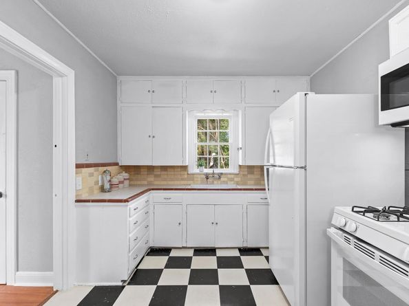 703 E 47th ST, Austin TX 78751