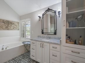 147 Long Wood Avenue Ave, Lakeway TX 78734